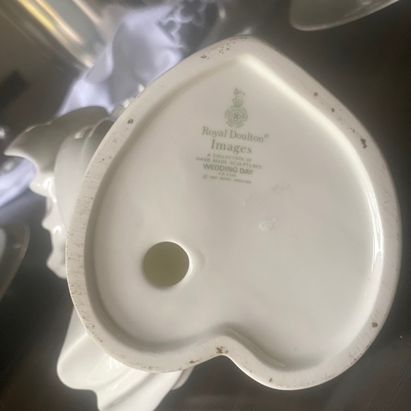 Royal Doulton Wedding Day Figurine Bone China - Picture 13 of 16